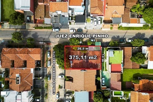 Esquina en Ycuá Satí – ubicación que se vende sola