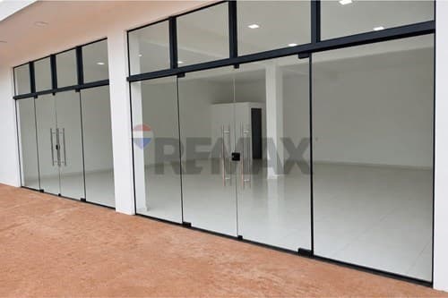 Alquiler de Salón Comercial a estrenar
