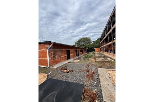 Complejo Operativo con Oficinas y Tinglado Itauguá — foto 2