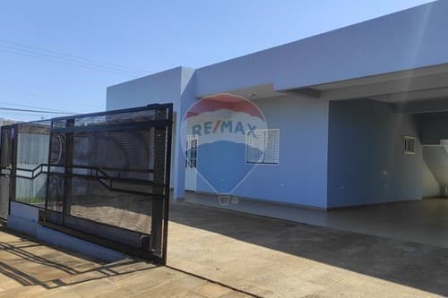Hermosa residencia a estrenar en Encarnación, foto 4