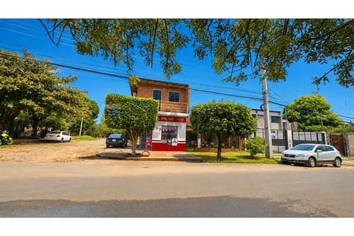 Casa en esquina a 300 metros de la Conmebol — foto 1