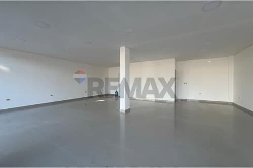 Amplio local comercial en Villa Elisa — foto 3