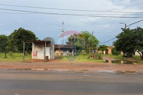 Terreno comercial en esquina Luque - mora cue