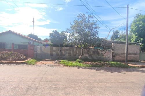 "Terreno en San Lorenzo: ¡Alta Visibilidad!"