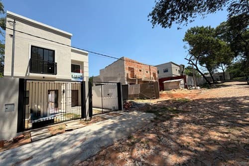 Duplex a Estrenar zona Yacht - Lambare