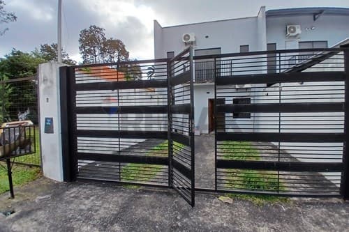 Amplio dúplex en alquiler en Villa Elisa — foto 2
