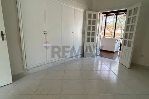 En alquiler casa para oficina o uso comercial, foto 2