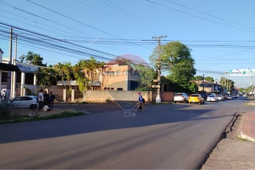 Propiedad compercial en esquina — foto 3