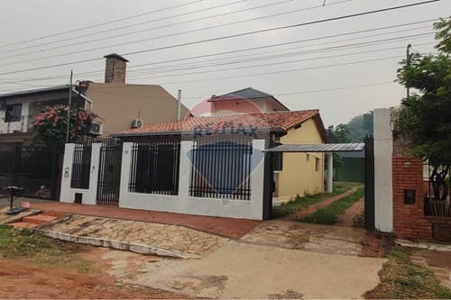 Vendo casa fdo de la zona sur!