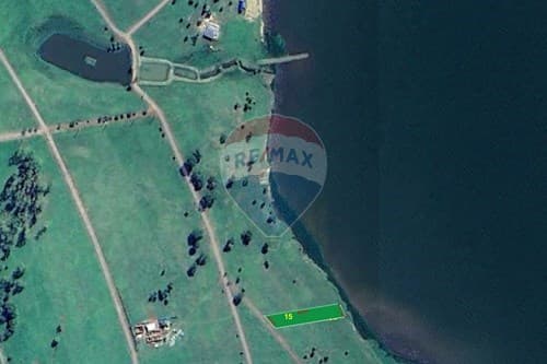 Aero & Marina club Paraqvaria, Sobre el río, foto 4