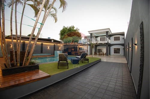 Lujosa Casa en Ciudad del Este