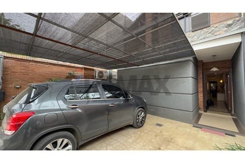 Amplio duplex con tres suites en barrio Herrera — foto 3