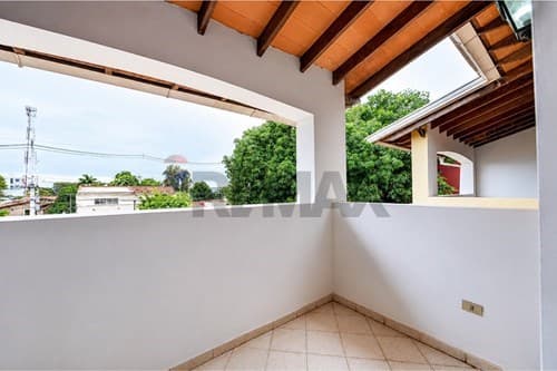 Amplia Casa en Lambaré, Central, foto 3