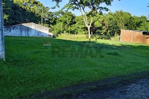 Atención Inversionistas terreno amplio en venta