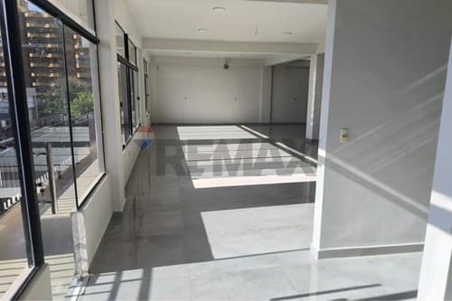 De local comercial a estrenar — foto 3