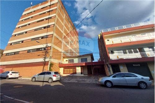 En venta amplia propiedad sobre la calle Iturbe — foto 5