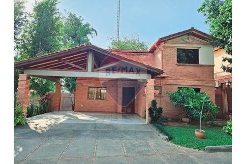 Casa en venta en condominio boulevar, San Lorenzo