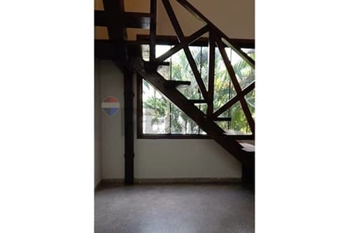 Casa Comercial en Alquiler| Villa Morra