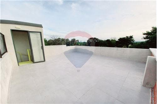 Vendo edificio con 4 deptos a estrenar zona yacht