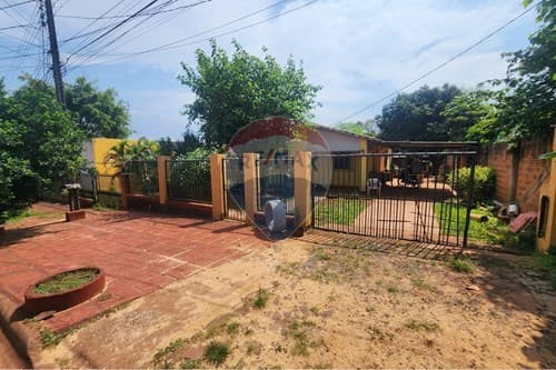 Vende o invierte en Hohenau: casa ideal en Itapúa