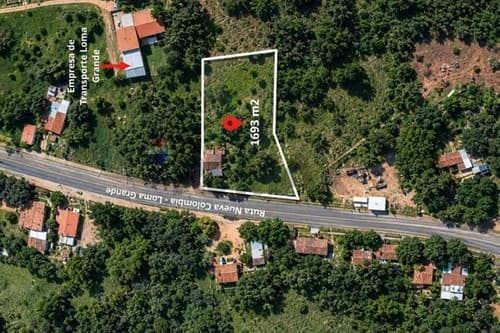 Amplio terreno con construcción, en Loma Grande — foto 2