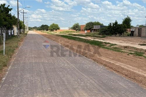 Terreno con frente sobre tres calles titulado — foto 3