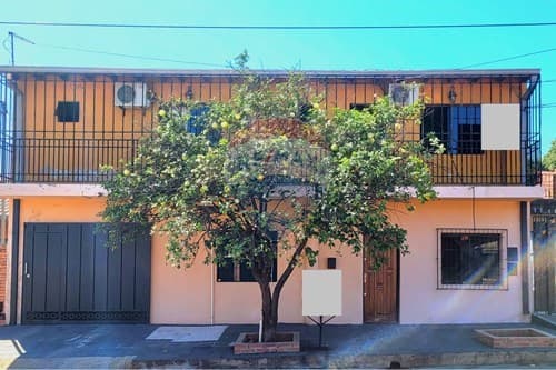 Vendo Amplia Casa en Lambaré