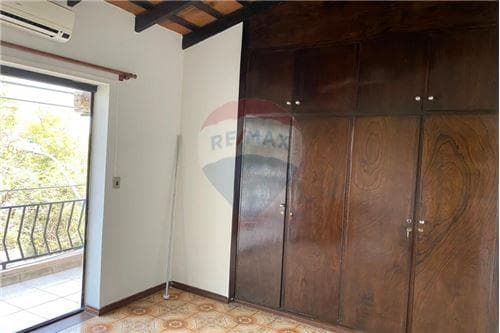 En venta edificio multifuncional en zona médica –
