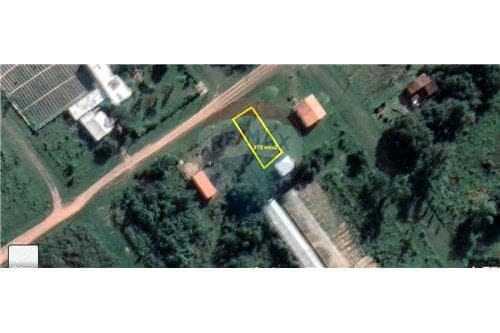 Terreno de 375 mts2 entre Ypacarai y Pirayu