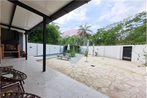 Casa en venta - San Bernardino, foto 2