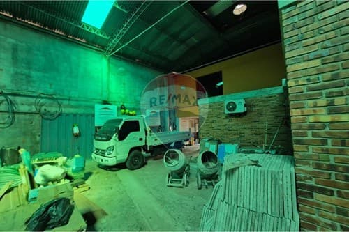 Oficinas con depósito en Luque zona centro — foto 3
