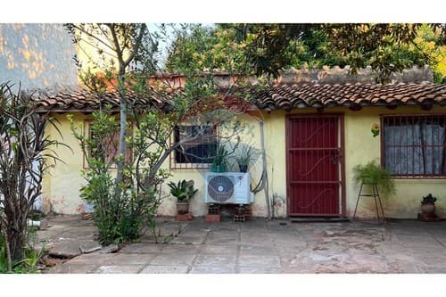 Venta Terreno con casa San Isidro Lambaré
