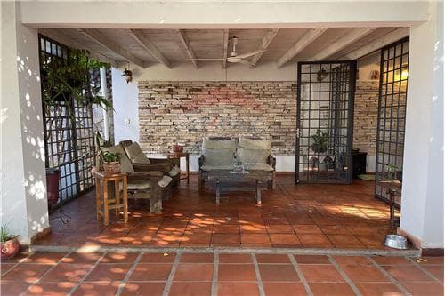 Bella propiedad en vista alegre con tinglado — foto 2