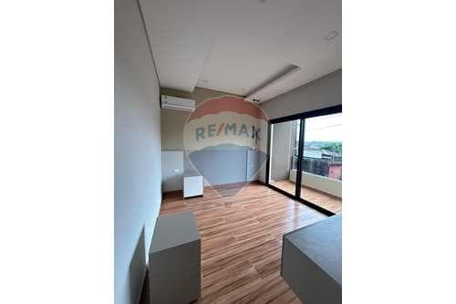 Duplex nuevo a estrenar con sistema domótico — foto 2