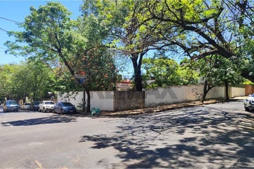 esquina de 1.175 sobre Mcal Estigarribia — foto 2