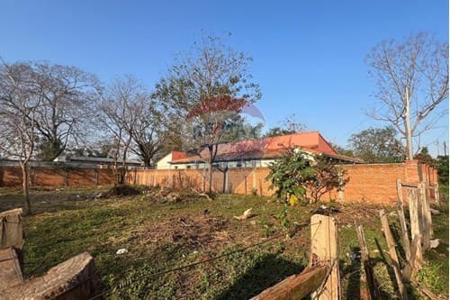 Terreno en esquina Barrio Kennedy, Capiatá