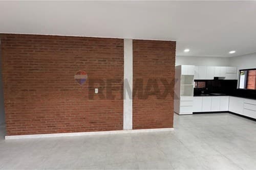 Casa con piscina a estrenar , excelente ubicación — foto 4