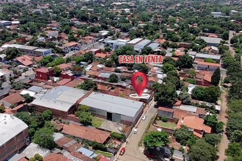 Casa en lambare a 1 cuadra de republica argentina