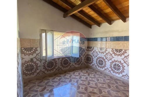 Terreno en venta con dos chalets en Limpio — foto 5