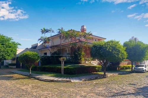 Casa en Las Lomas, ubicacion y funcionalidad — foto 3