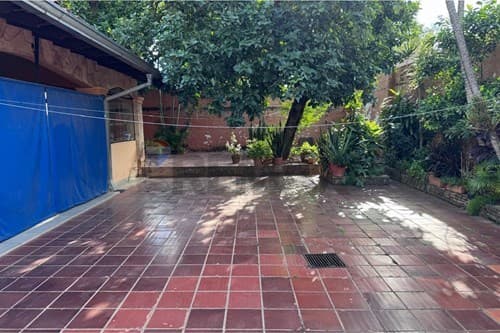 Casa en ubicación estratégica Barrio Herrera!, foto 3