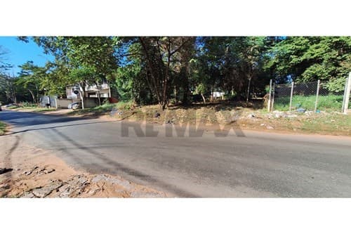 Terreno sobre doble av. Curiel — foto 4