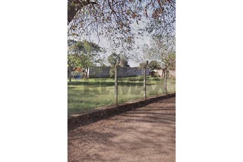 Terreno en esquina - Luque ycua dure-33x42 — foto 1