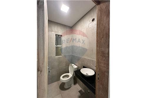 📣se alquila local comercial en planta alta, a media cuadra de molas lópez en barrio santisima Trinidad‼ — foto 4