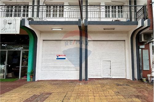En alquiler local comercial céntrico — foto 2