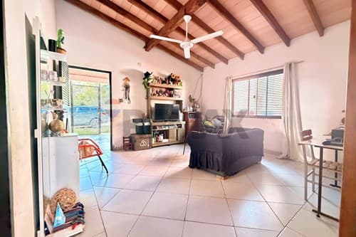 Oportunidad de compra, limpio barrio santa lucia — foto 3