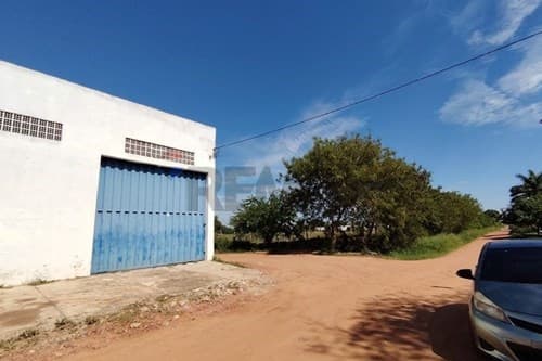 En alquiler deposito en la cuidad de limpio