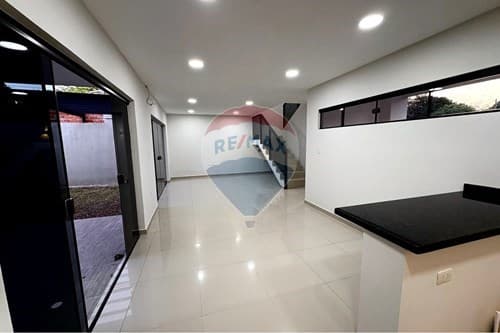 Dúplex en Lambaré– Barrio San Isidro, foto 3
