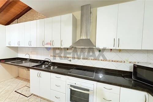 Casa sobre avenida laguna grande — foto 3