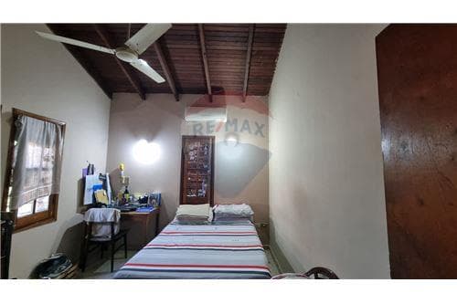Casa a pasos de felix bogado y japón — foto 4